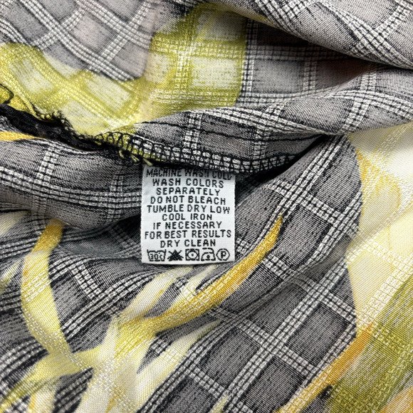 Tommy Bahama Mens XXL Floral 100% Silk Short Sleeve Hawaiian Shirt Black Yellow - Picture 5 of 7